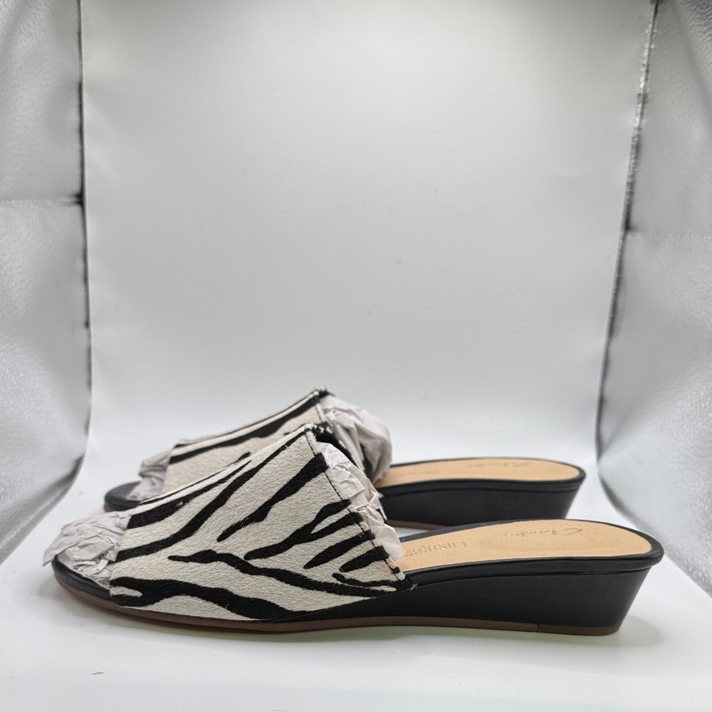 CLARKS CUSHION PLUS NWT SZ 6M  Zebra Print Leather upper  Women's Mules - Picture 5 of 8